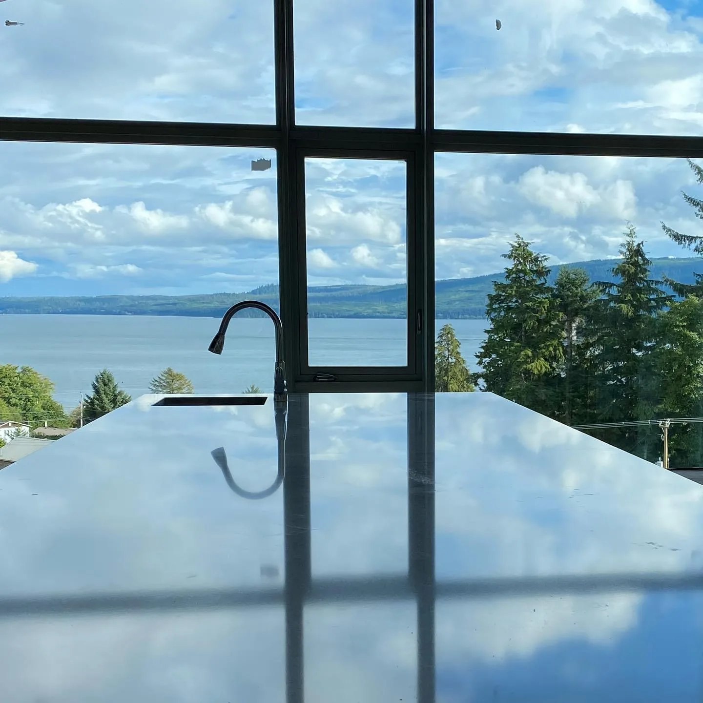 Mesmerizing view of the Pacific Ocean from the community kitchen table.