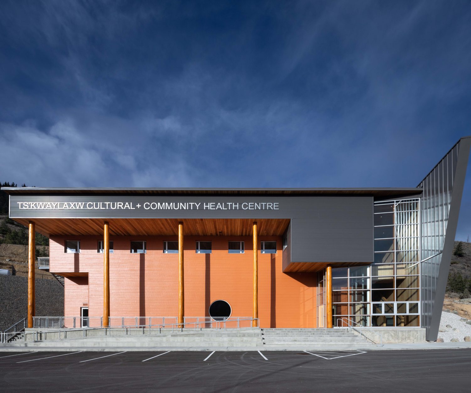 Winner OF 2019 WOOD DESIGN AWARDS
TS'KW'AYLAXW CULTURAL + COMMUNITY HEALTH CENTRE